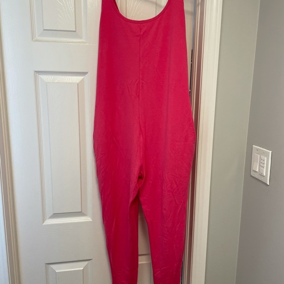 Smash & Tess Tuesday romper in pop of pink small - Picture 3 of 3